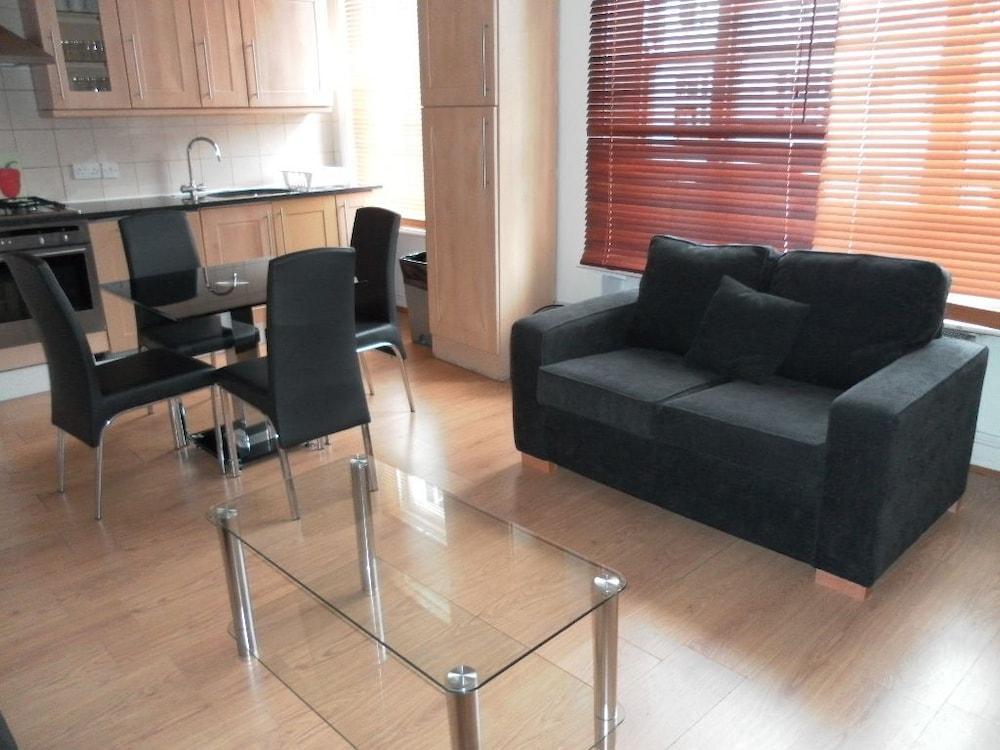 Апартаменты Access Earls Court Лондон Экстерьер фото